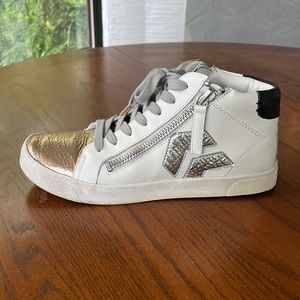 Dolce Vita mid top Sneakers size 8 Gold